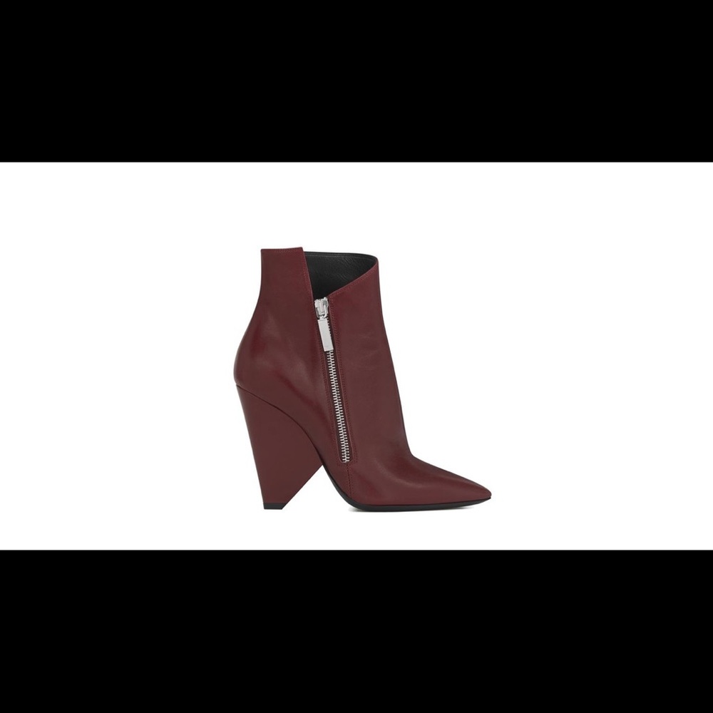 Boots - Picture 3 of 14